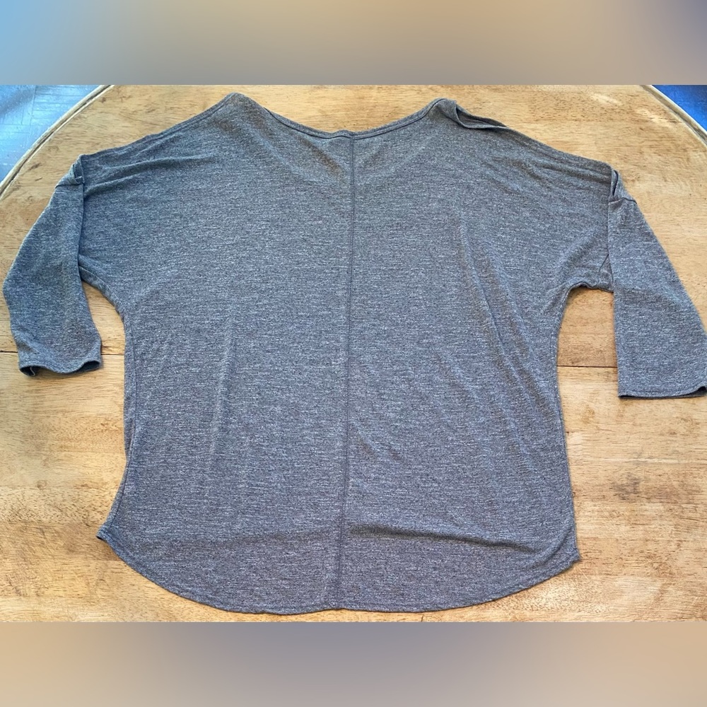 Abercrombie & Fitch Women’s Medium Gray Scoop Neck Cold Shoulder Long Sleeve Top - Picture 8 of 14